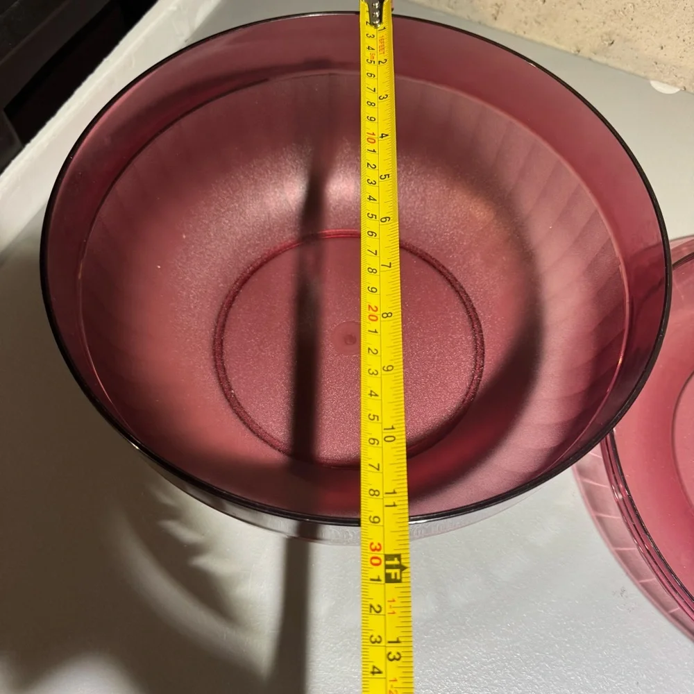 Tupperware VTG Preludio Cranberry Red Large‎ Food Bowl & Pie carrier with Lid